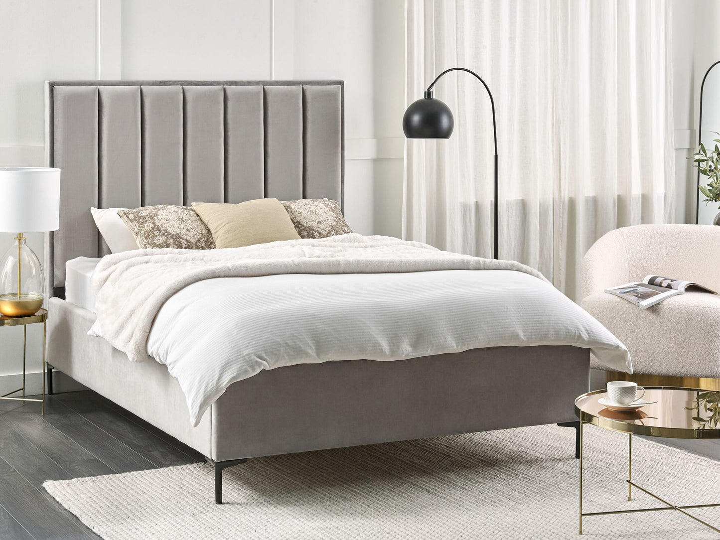 Bett mit Stauraum Samtstoff SEZANNE 140 x 200 cm Hellgrau