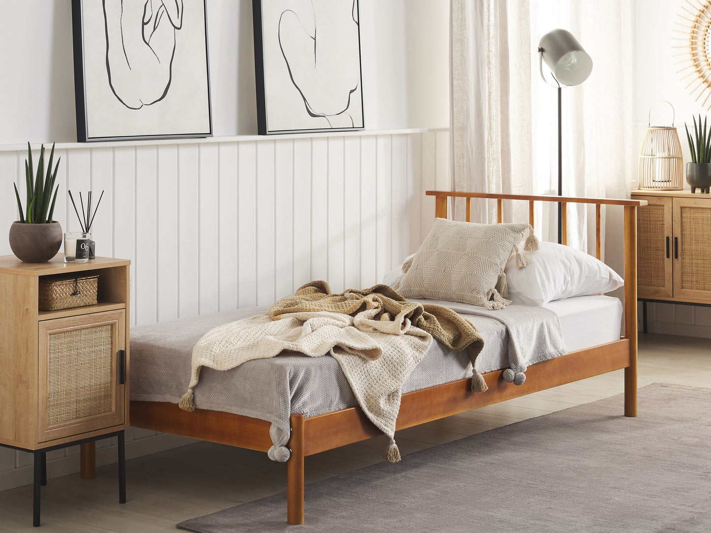 Bett mit Lattenrost Kiefernholz BARRET 90 x 200 cm Braun