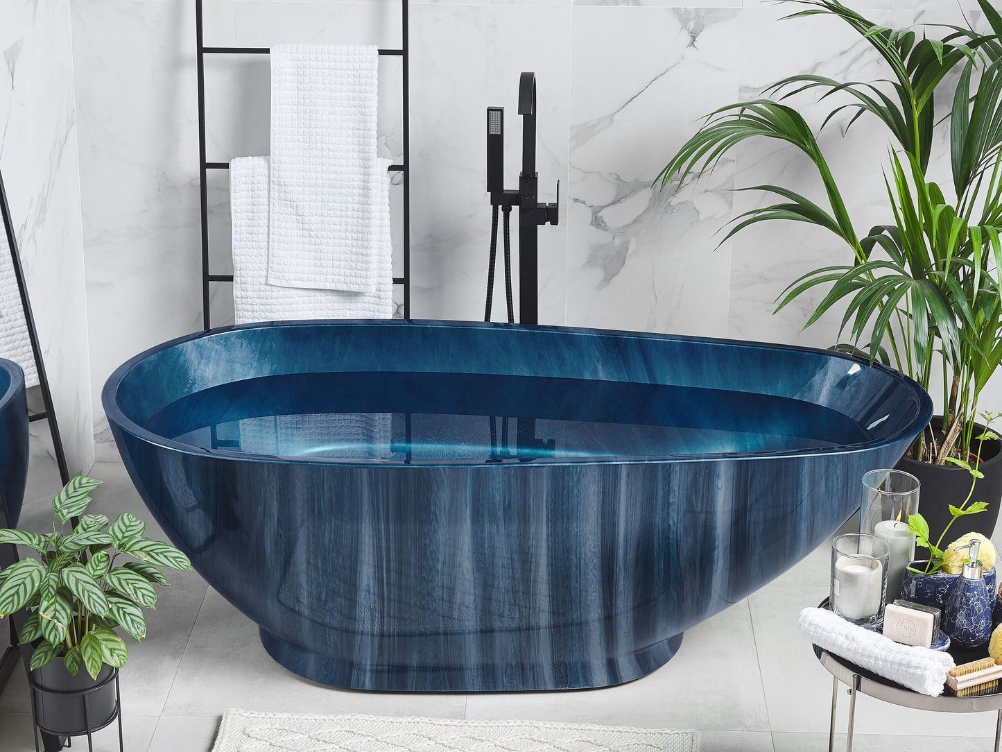 Badewanne freistehend marineblau Marmor Optik 170 x 80 cm RIOJA