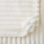 Kuscheldecke KAWERI 150 x 200 cm Creme
