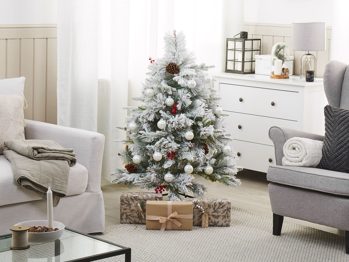 Künstlicher Weihnachtsbaum schneebedeckt 120 cm weiss MASALA