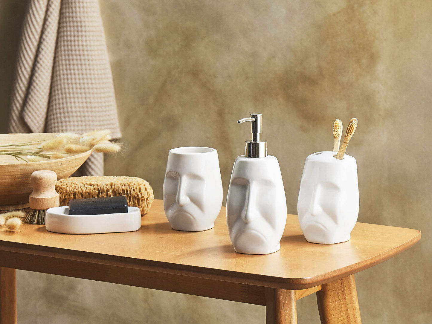 Badezimmer Set 4-teilig Keramik weiss Gesichtsmotiv BARINAS