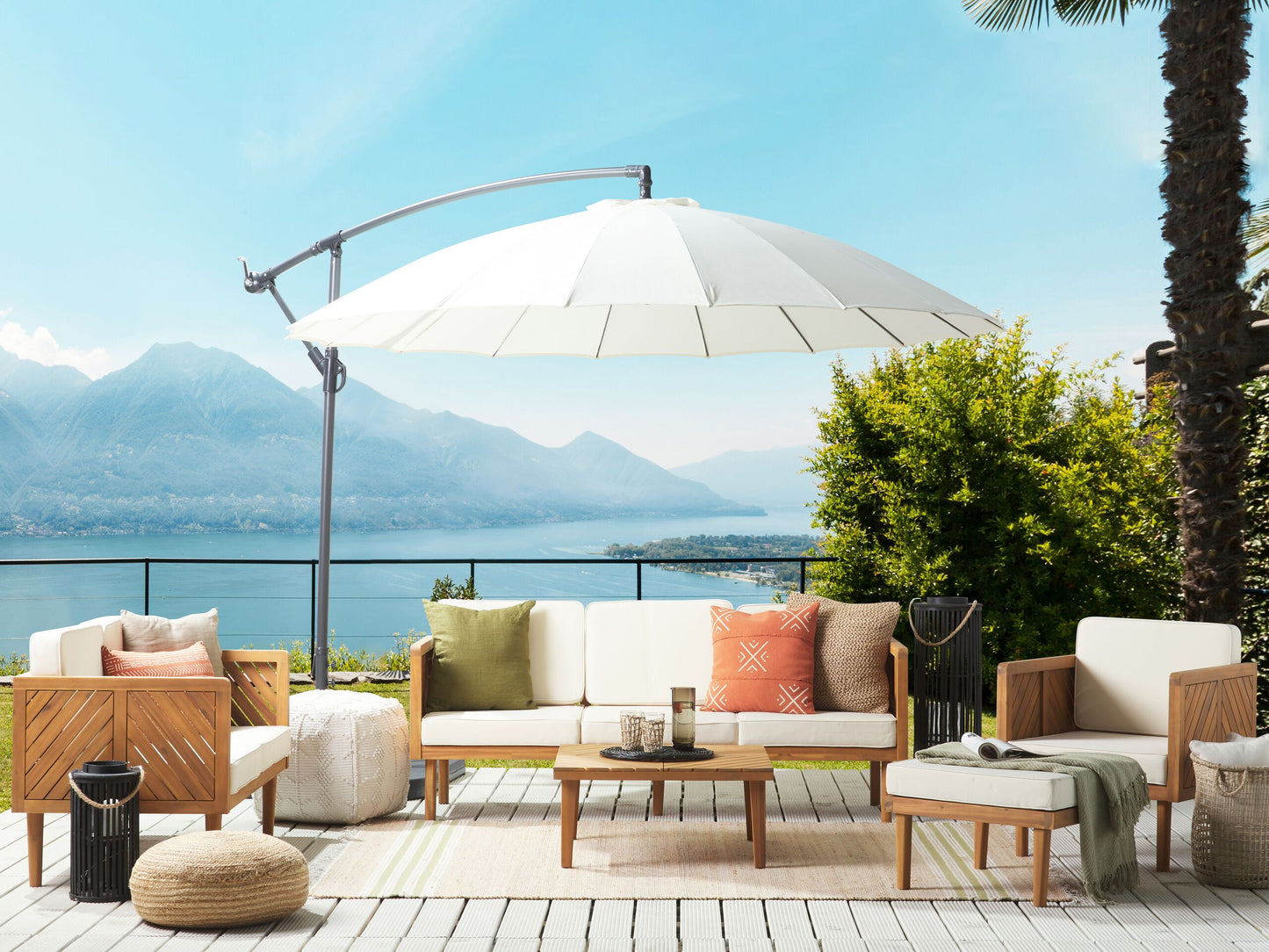 Lounge Set mit Tisch und Ottomane 6-Sitzer BARATTI Akazienholz Braun