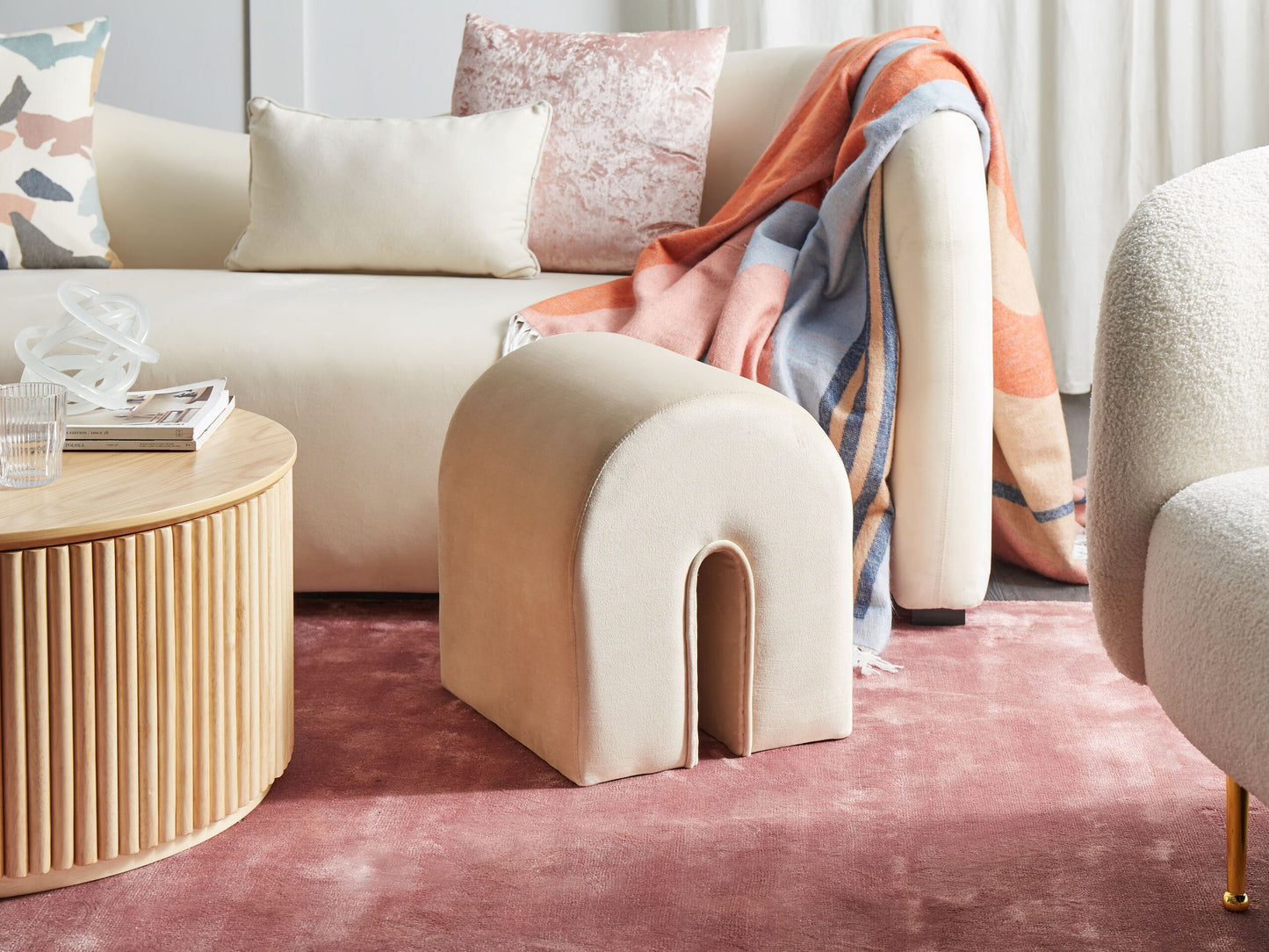 Pouf Samtstoff beige 35 x 42 x 42 cm MODOC