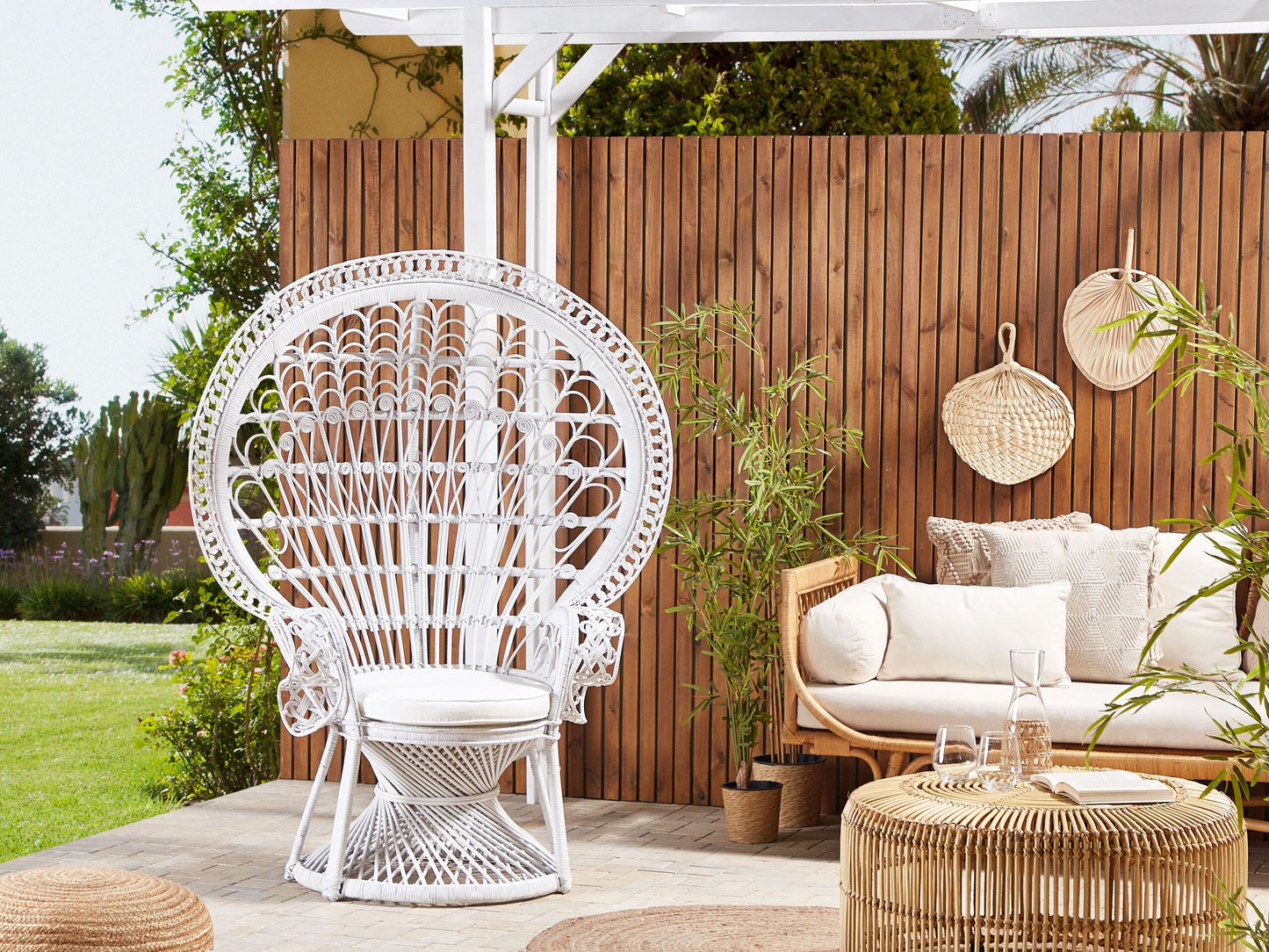 Pfauenstuhl EMMANUELLE Rattan Weiss