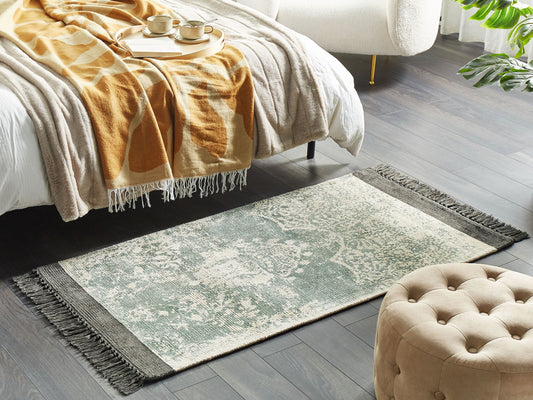 Teppich Viskose grün / beige 80 x 150 cm cm orientalisches Muster Kurzflor AKARSU