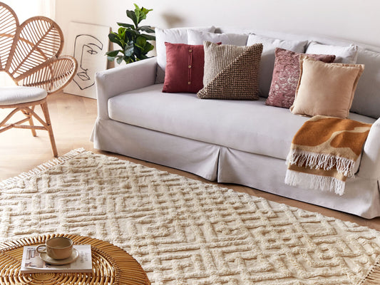 Teppich Baumwolle hellbeige 140 x 200 cm geometrisches Muster Kurzflor ARDAHAN