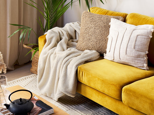 Kuscheldecke NAMDU 125 x 150 cm Hellbeige