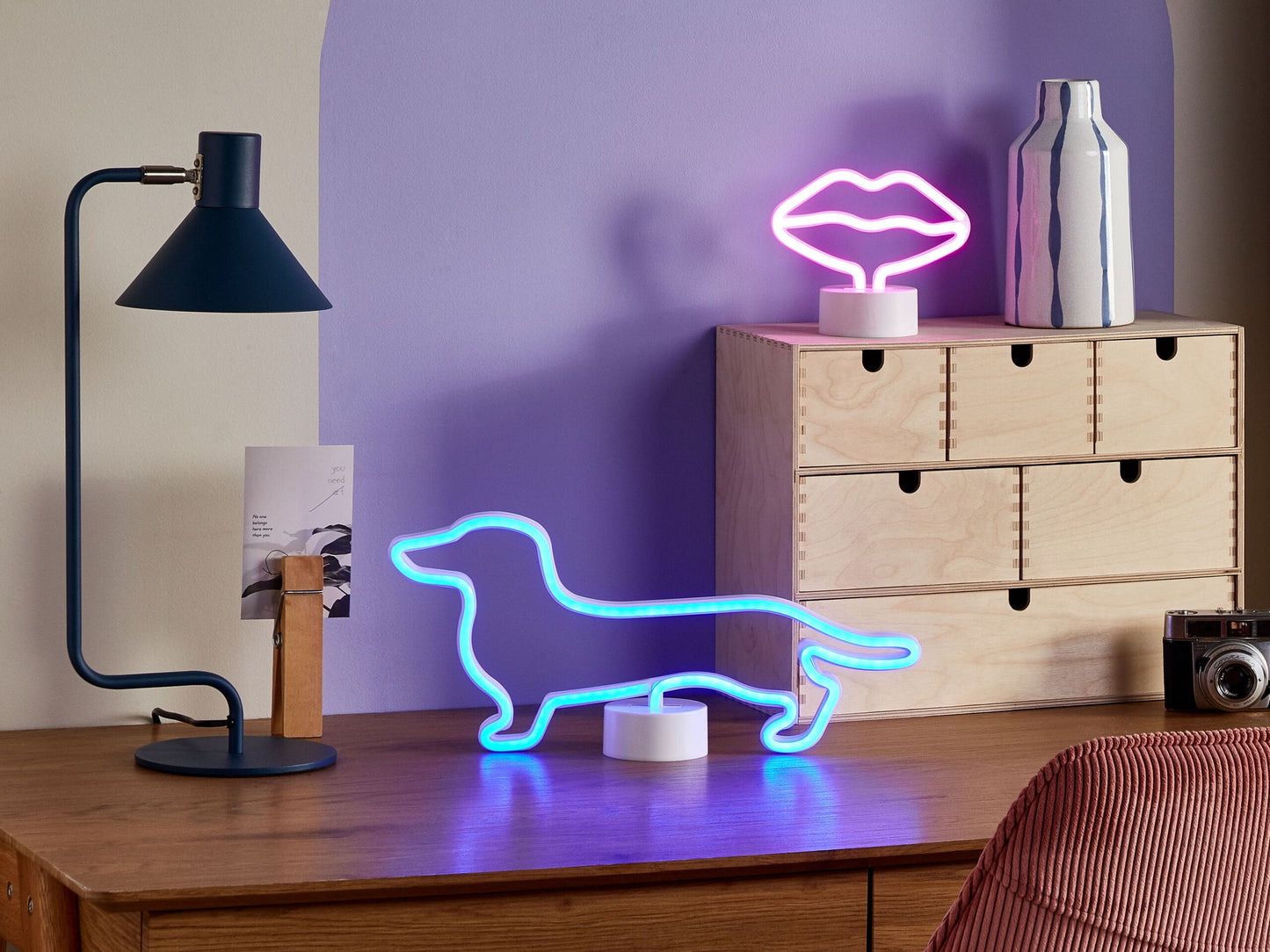 Neonlicht LED Dekofigur rosa Mund 15 cm FLORA