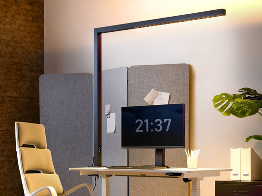 LED Schreibtischlampe klemmbar OCTANT mit Bewegungsmelder Metall Schwarz