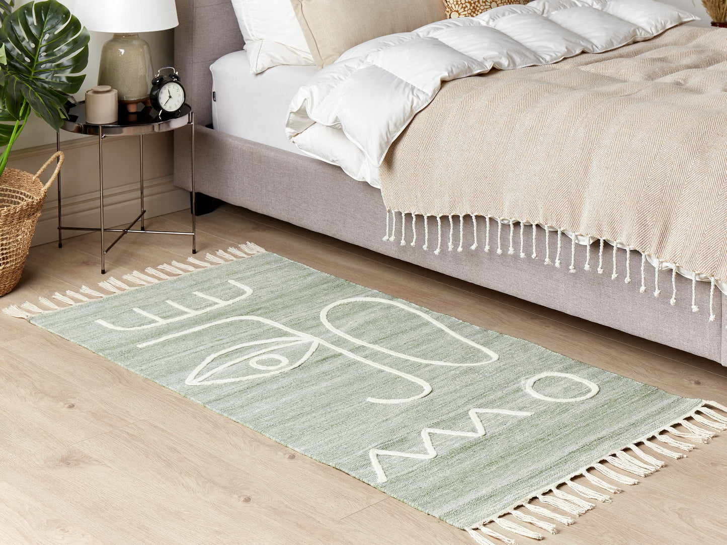 Outdoor Teppich hellgrün 80 x 150 cm abstraktes Muster Kurzflor YAVU