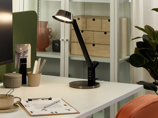 LED Schreibtischlampe CHAMAELEON mit USB-Anschluss Metall Messing