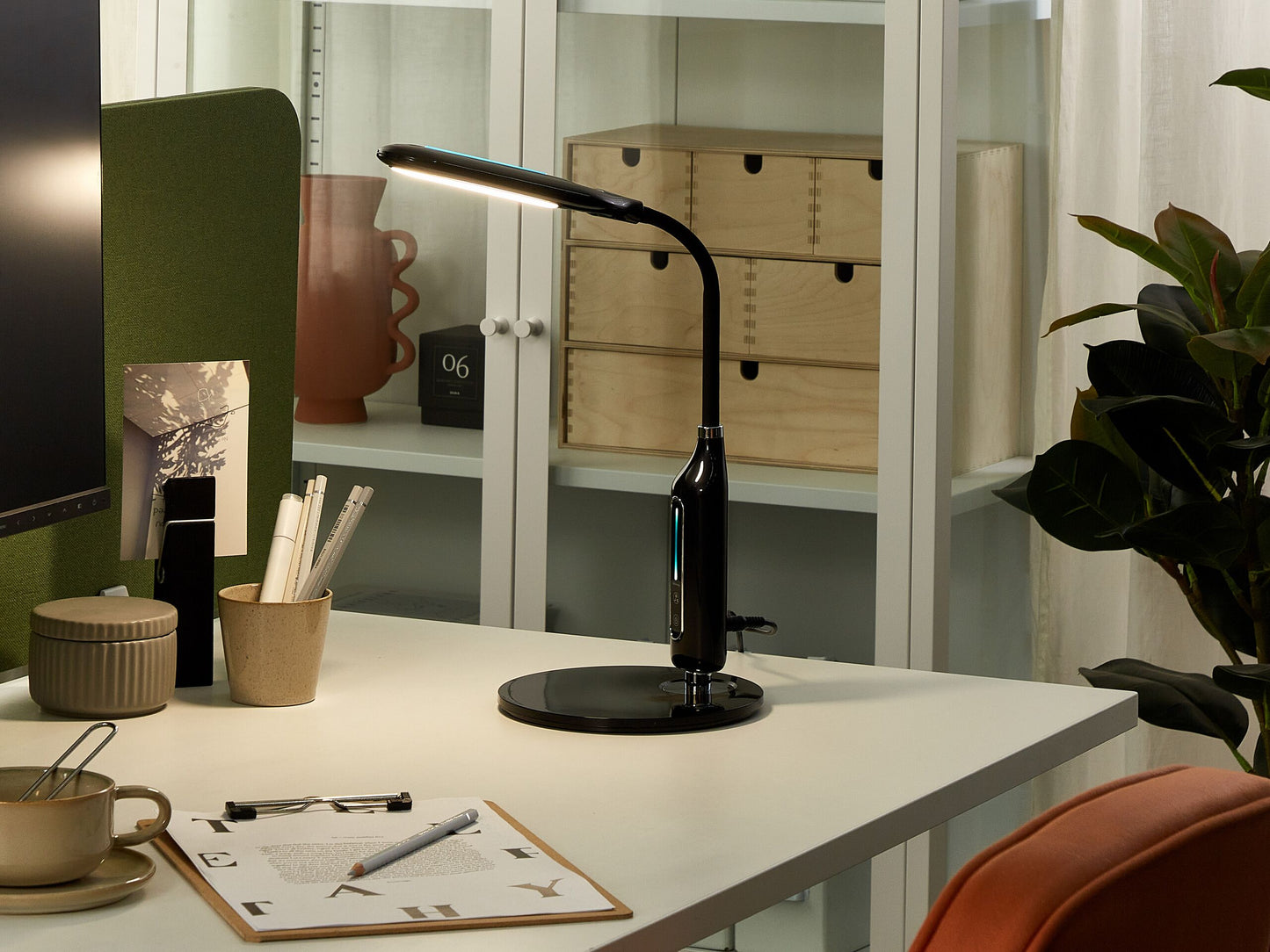 LED Schreibtischlampe CYGNUS mit Dimmer Metall Schwarz