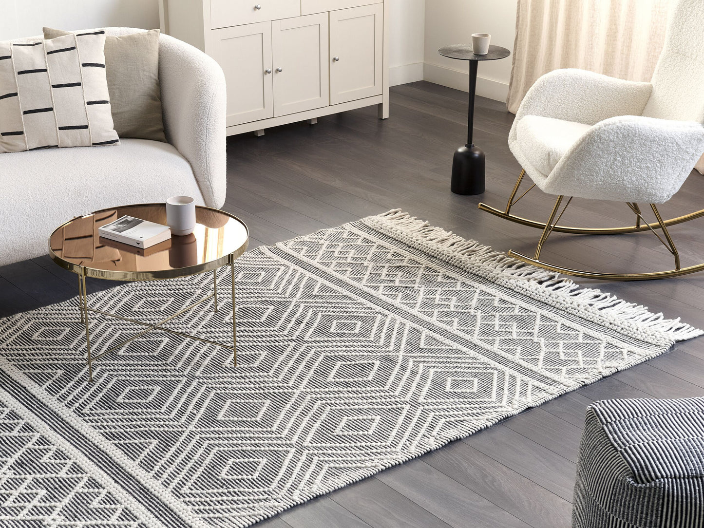 Teppich Wolle schwarz / weiss 160 x 230 cm Fransen Kurzflor SAVUCA