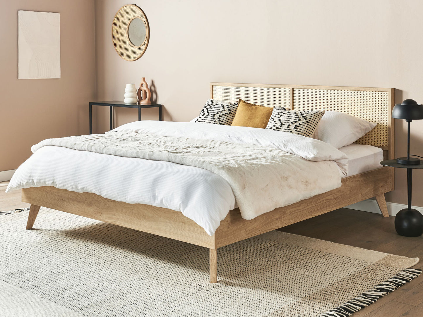 Bett mit Lattenrost Rattan MONPAZIER 180 x 200 cm Hellbraun
