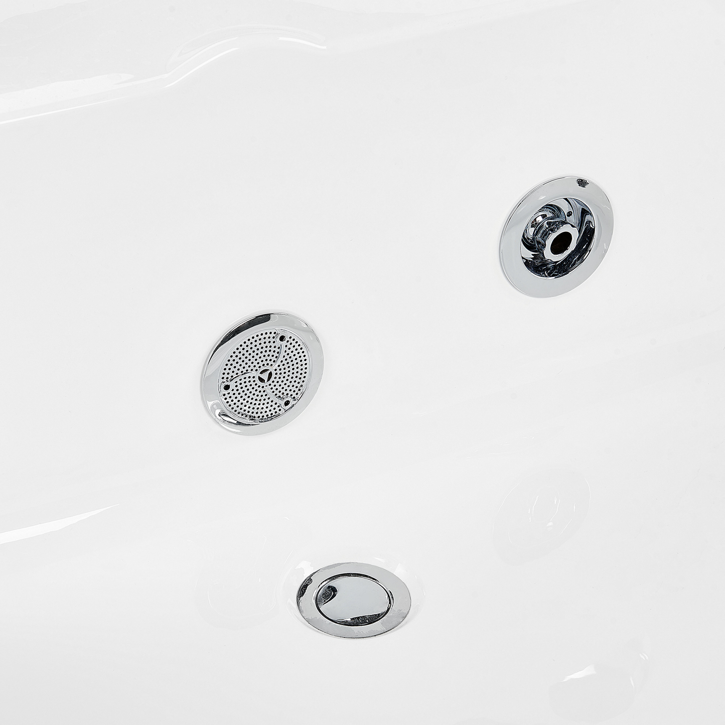 Whirlpool Badewanne weiss Eckmodell 150 x 150 cm CANTALLA