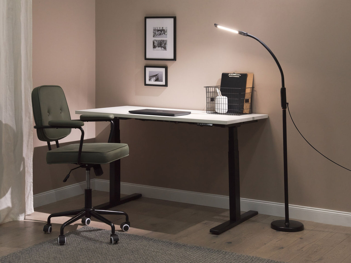 LED Steh- / Tischlampe klemmbar APUS mit Dimmer Metall Schwarz