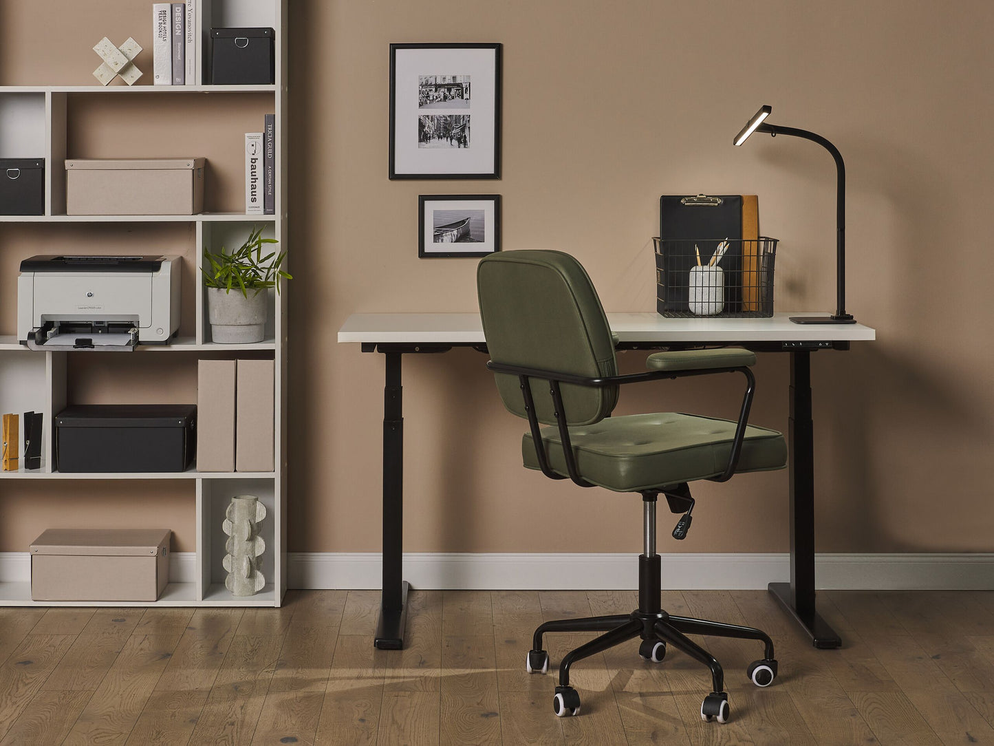 LED Schreibtischlampe KOURIS mit Bewegungsmelder Metall Schwarz