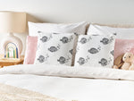 Kinderkissen aus Baumwolle mit Fischmotiven 45 x 45 cm Weiss 2er Set TWEEDIA