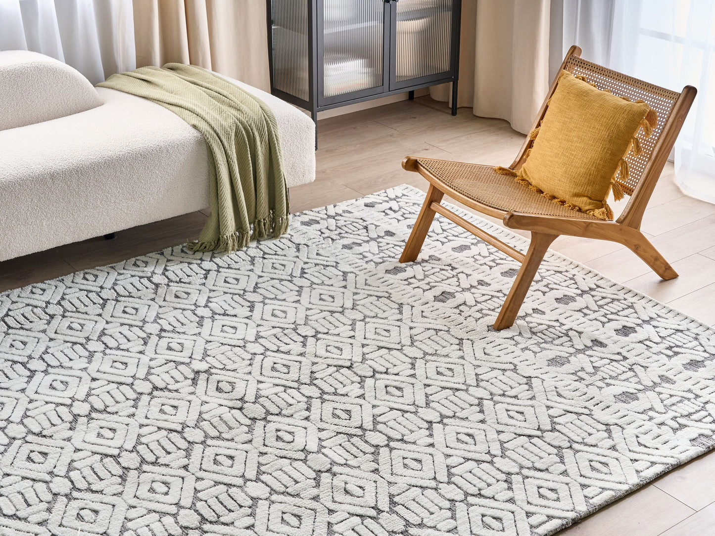 Teppich weiss / grau 200 x 300 cm geometrisches Muster Kurzflor SIBI