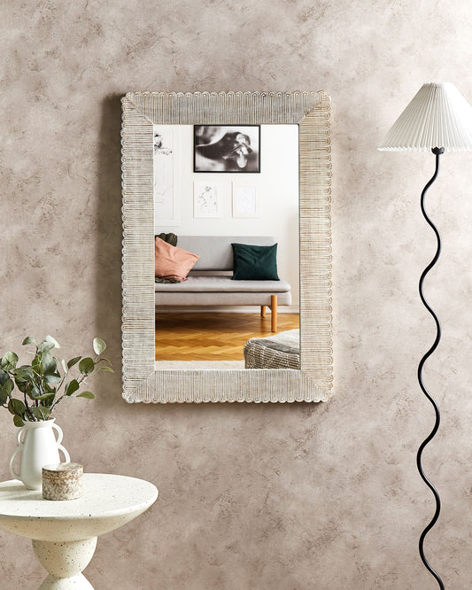 Wandspiegel BAUGY 63 cm 94 cm Holz Weiss
