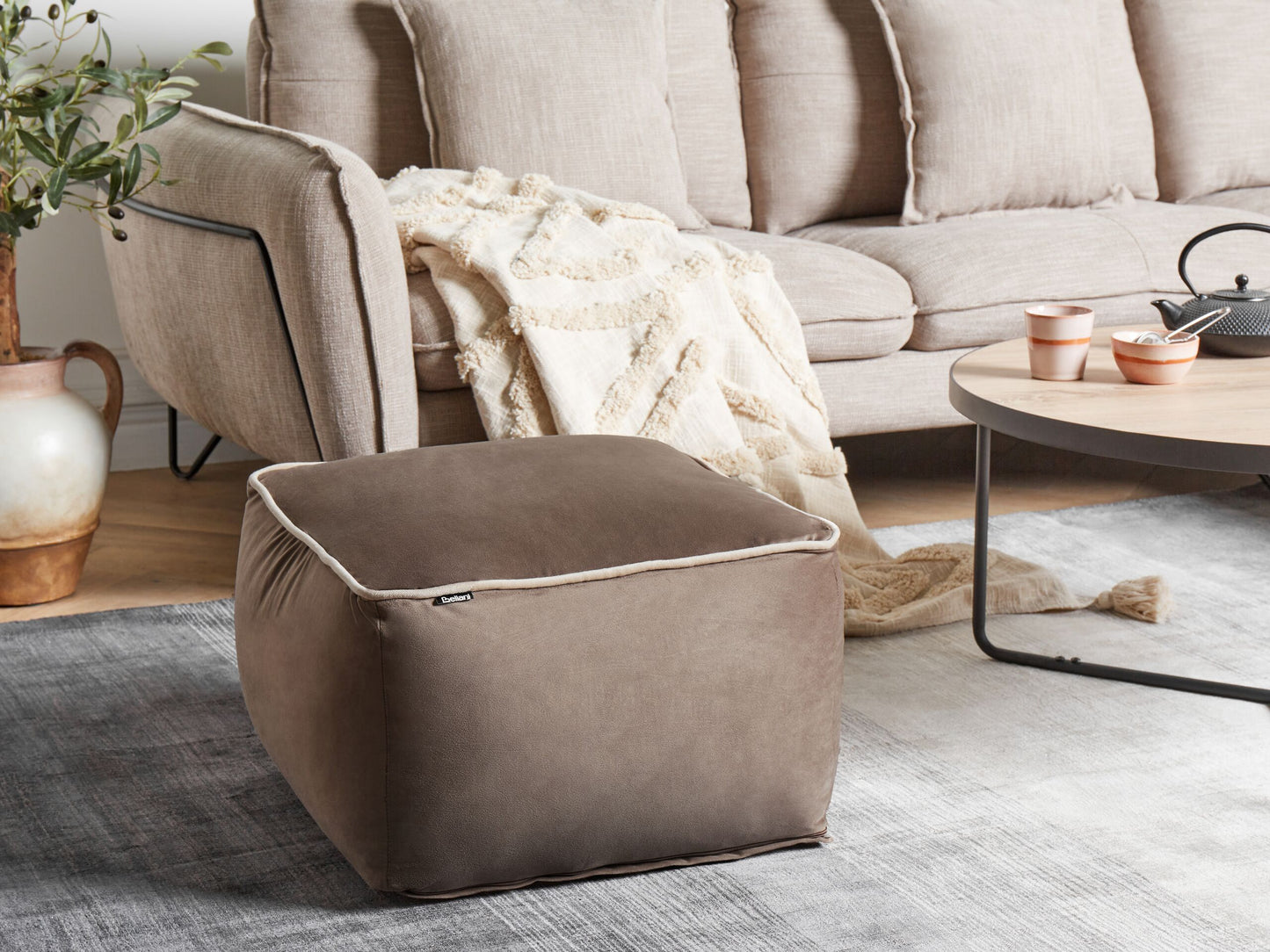 Pouf Samtstoff braun 50 x 50 x 30 cm DAREYN